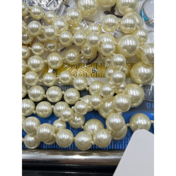 J. Crew Vintage Signed Five Multi-strand Off White Cream Faux Pearl Necklace New - Picture 6 of 7